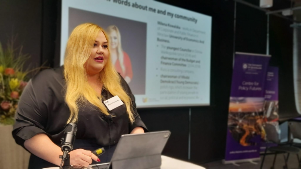 Uniwersytet Ekonomiczny we Wrocławiu milena_kowalska_na_konferencji_dot_dochodu_podstawowego