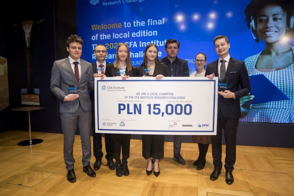 Zespół UEW zwyciężył w konkursie CFA Research Challenge