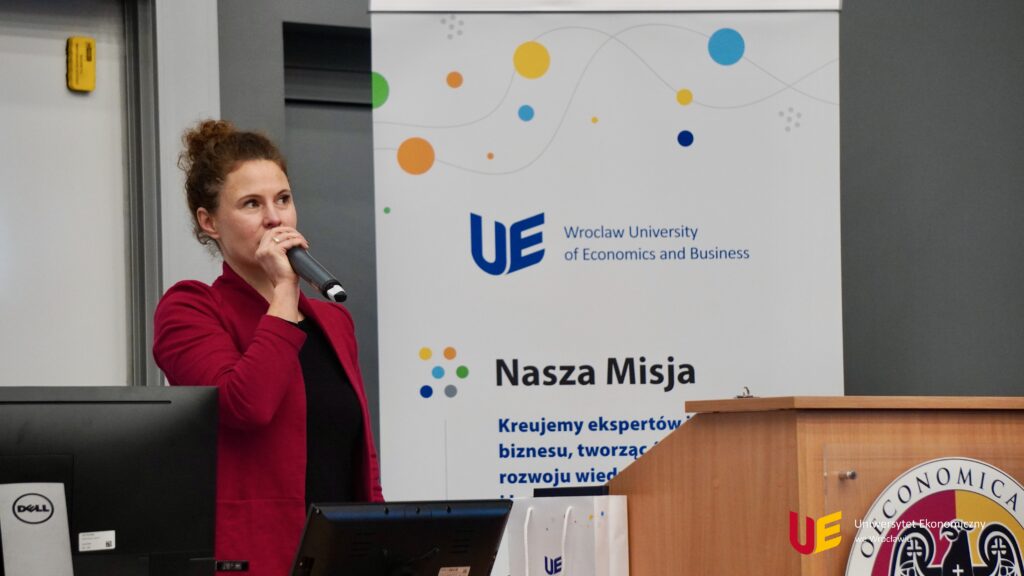 Bez ocen. Wykłady UEW uczniom