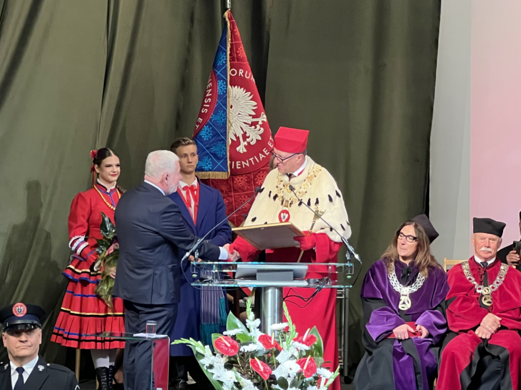Krzysztof Jajuga profesorem honorowym UWM