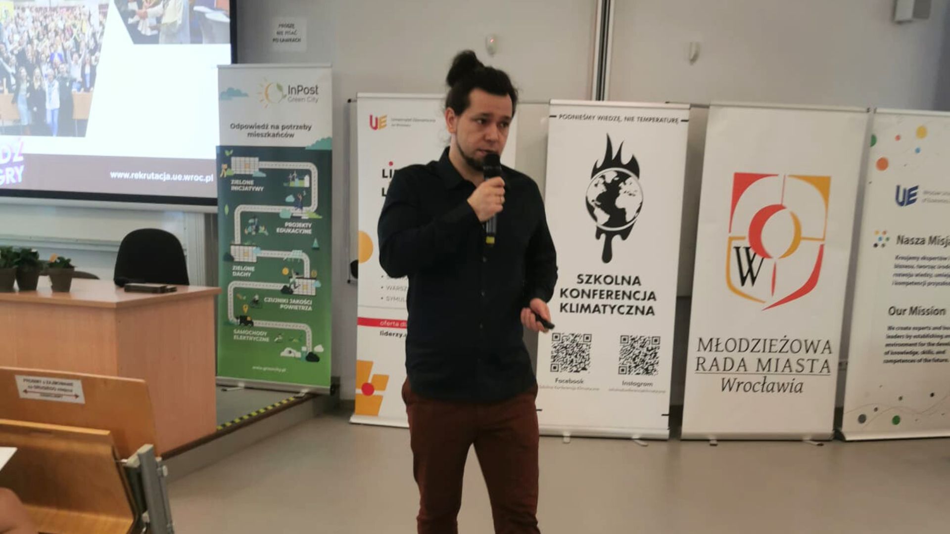 V edycję Szkolnej Konferencji Klimatycznej na UEW