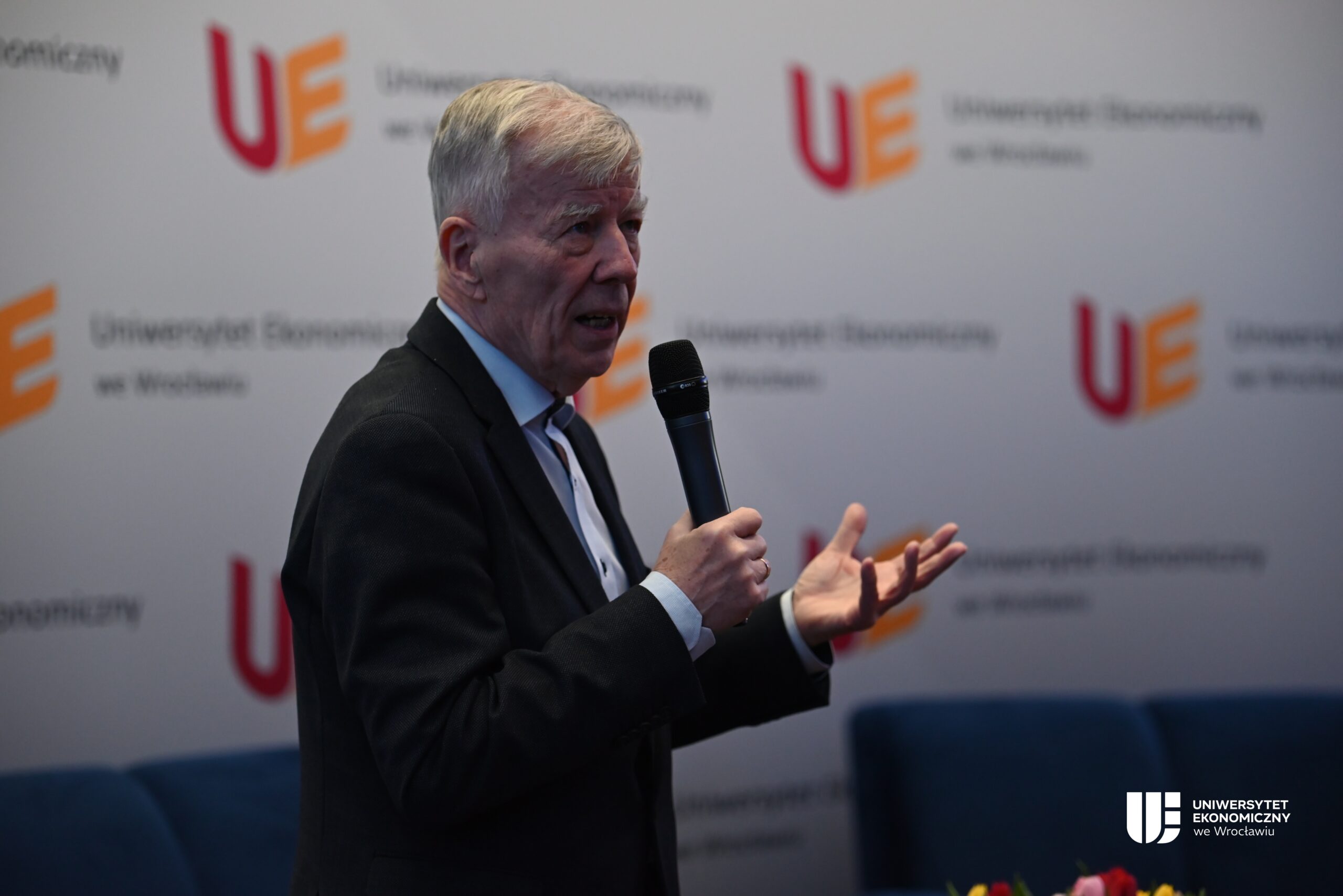 Rozmowy UEkspertów. Debaty Studenckie na UEW