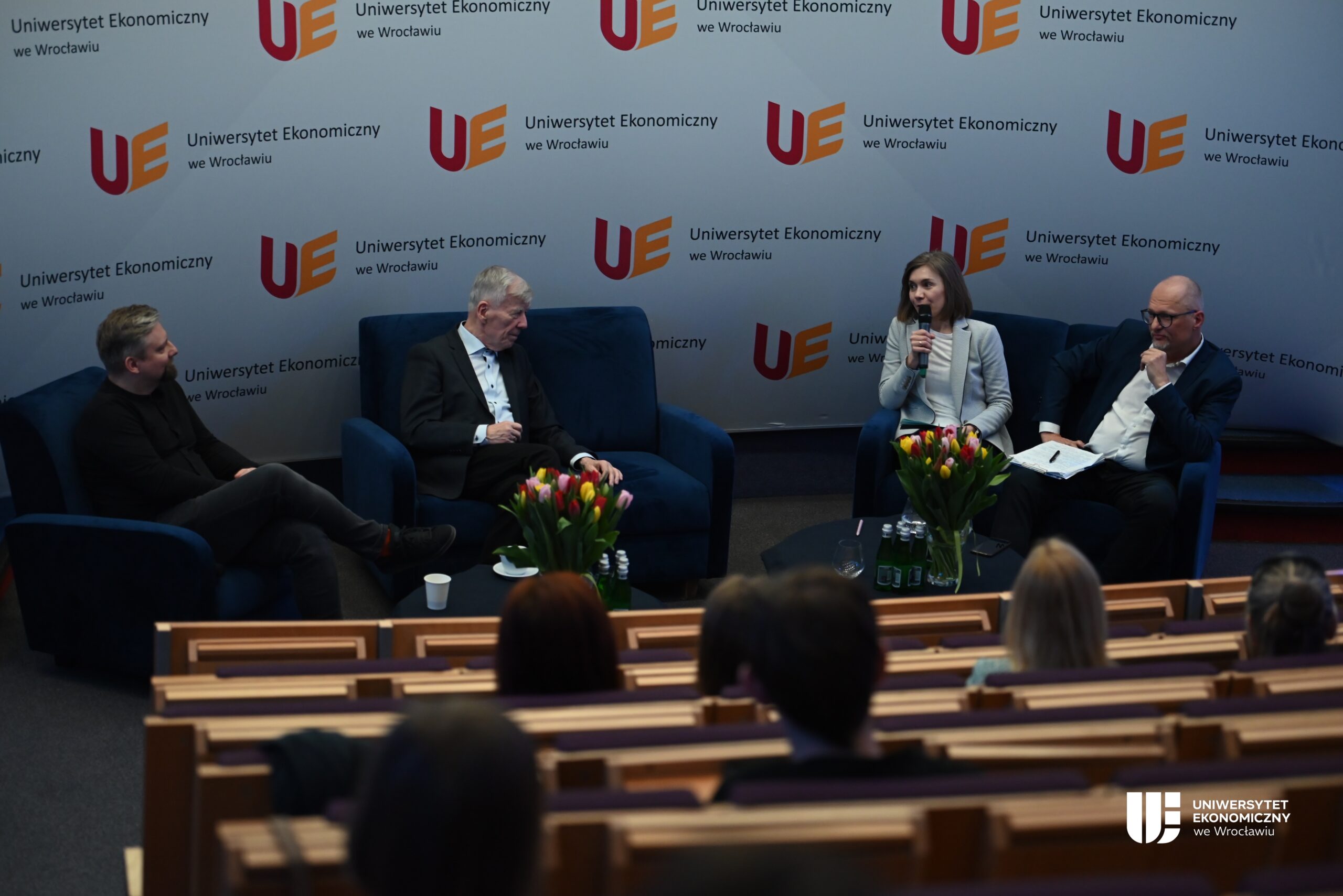 Rozmowy UEkspertów. Debaty Studenckie na UEW