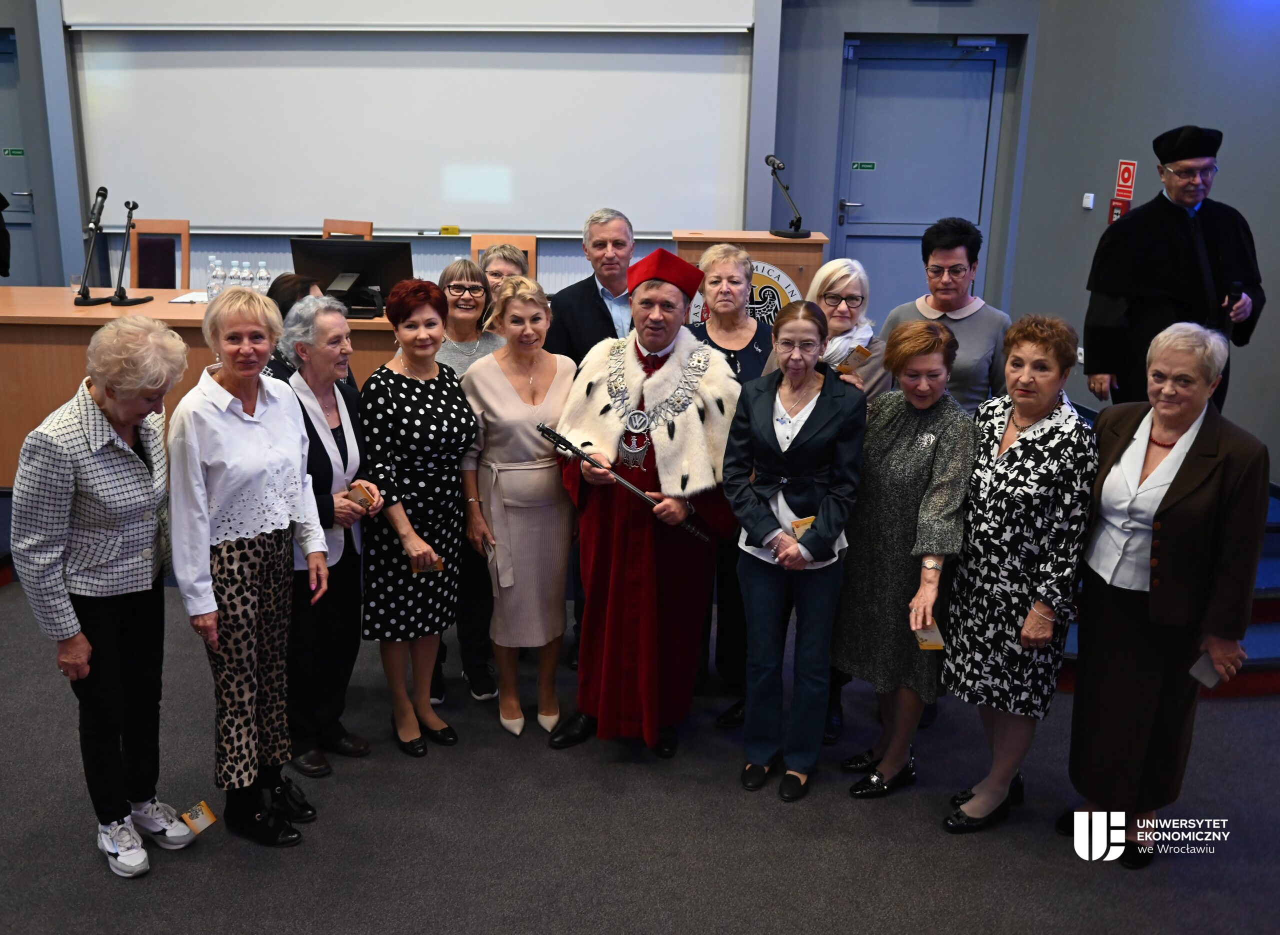 Uniwersytet Trzeciego Wieku UEW - nowy rok akademicki otwarty