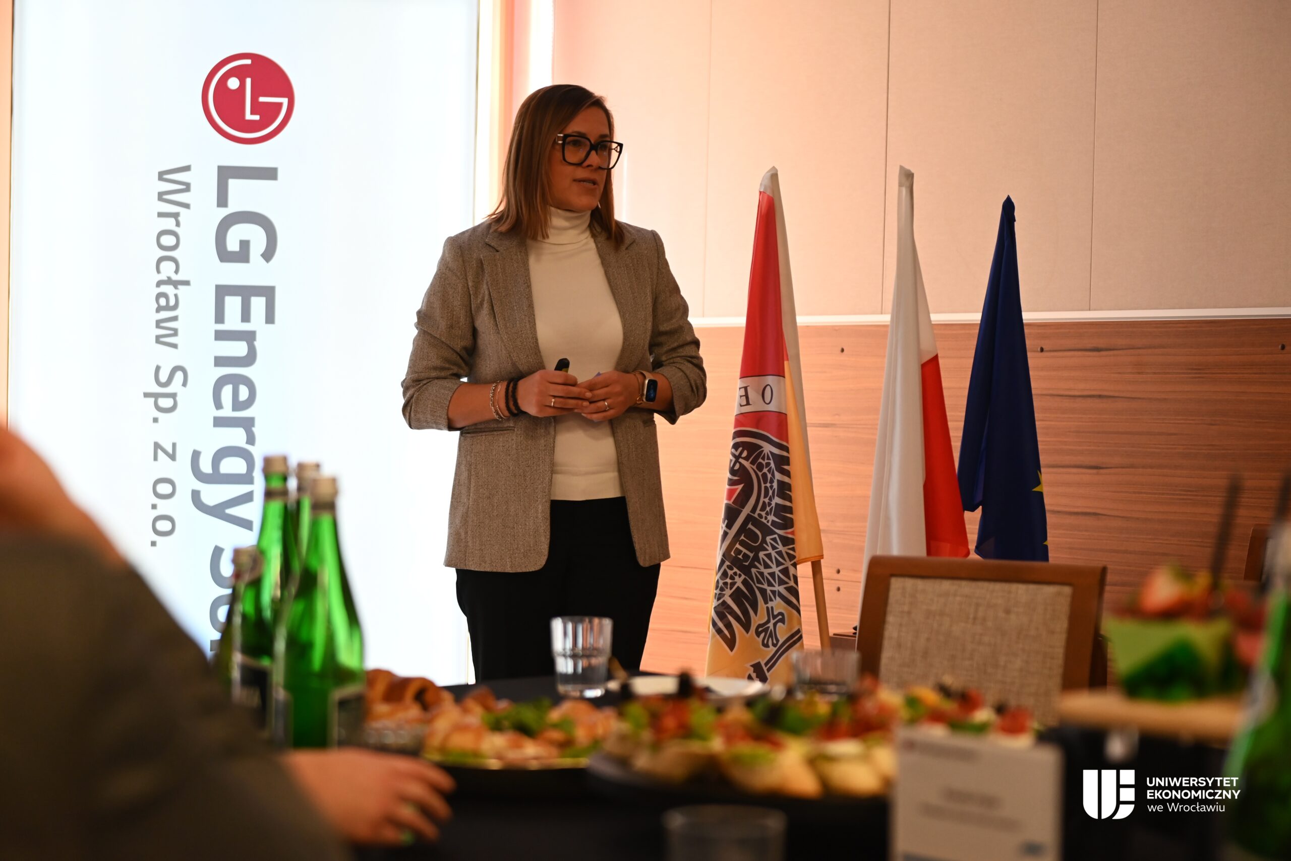 Umowa partnerska Uniwersytet Ekonomiczny we Wrocławiu i LG Energy Solution Wrocław