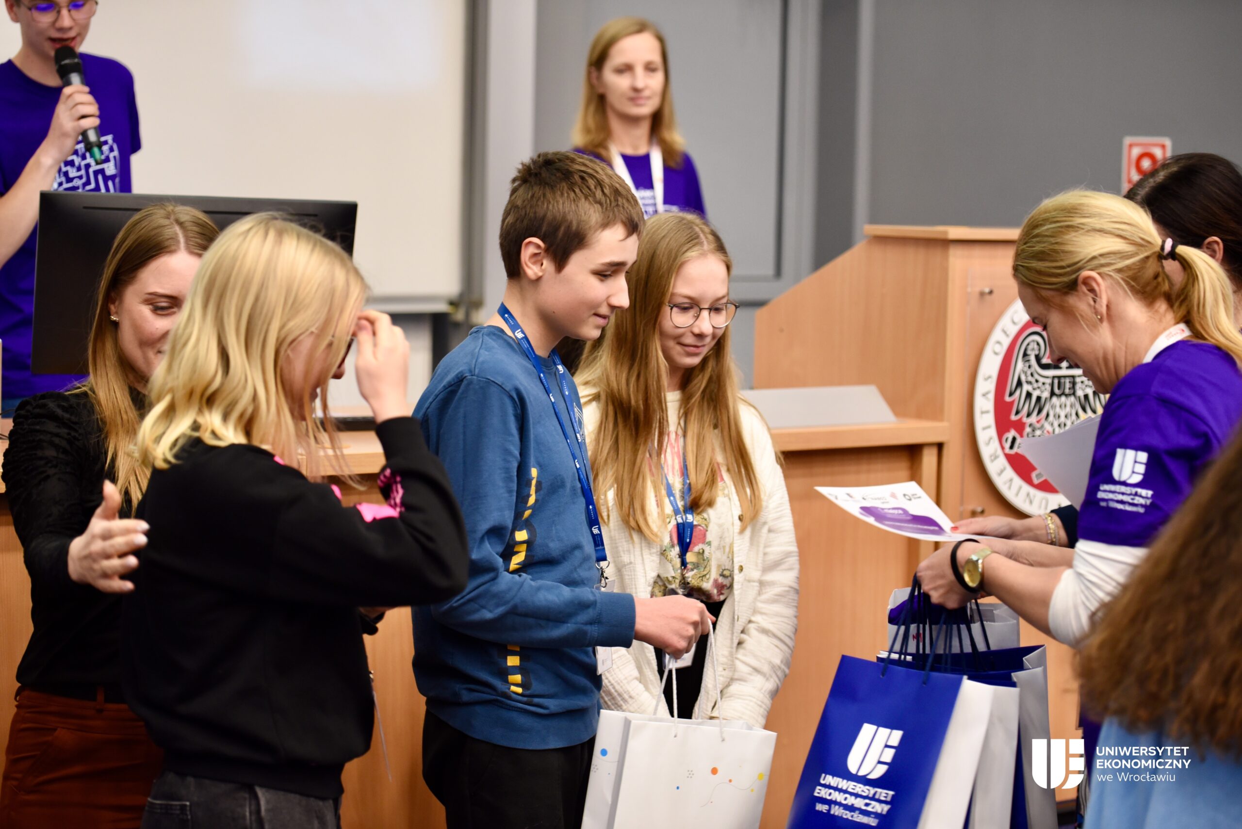 Náboj Junior UEW