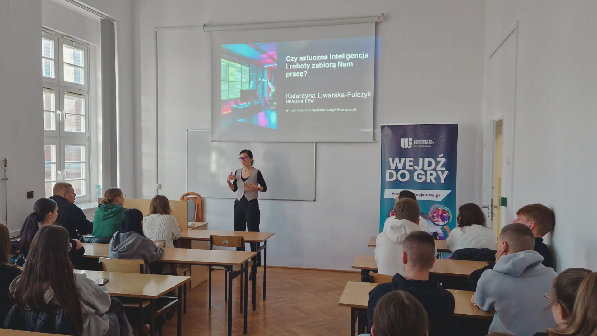 Bez ocen. Wykładowcy UEW uczniom