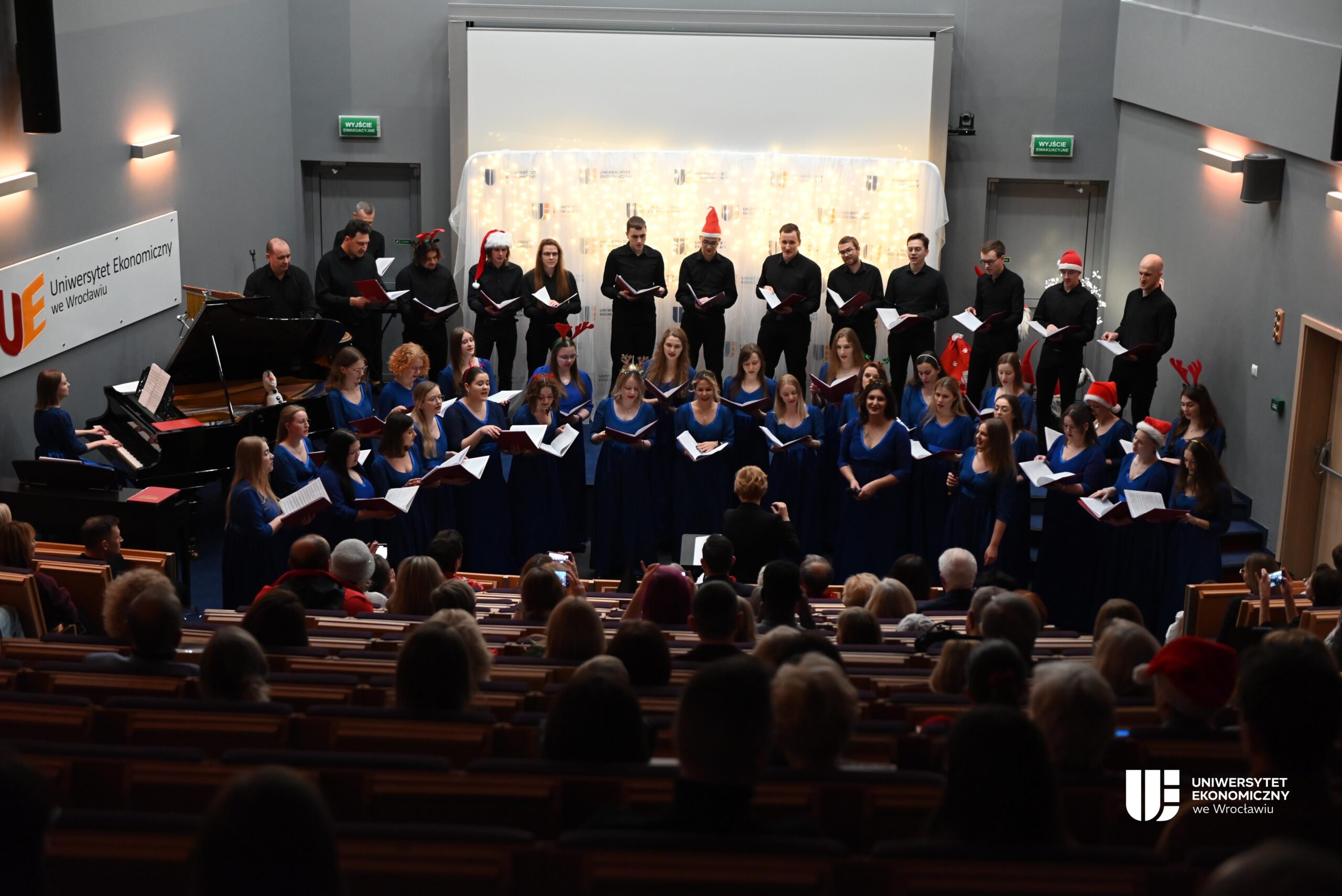 Charytatywny Koncert Mikołajkowy na Uniwersytecie Ekonomicznym we Wrocławiu