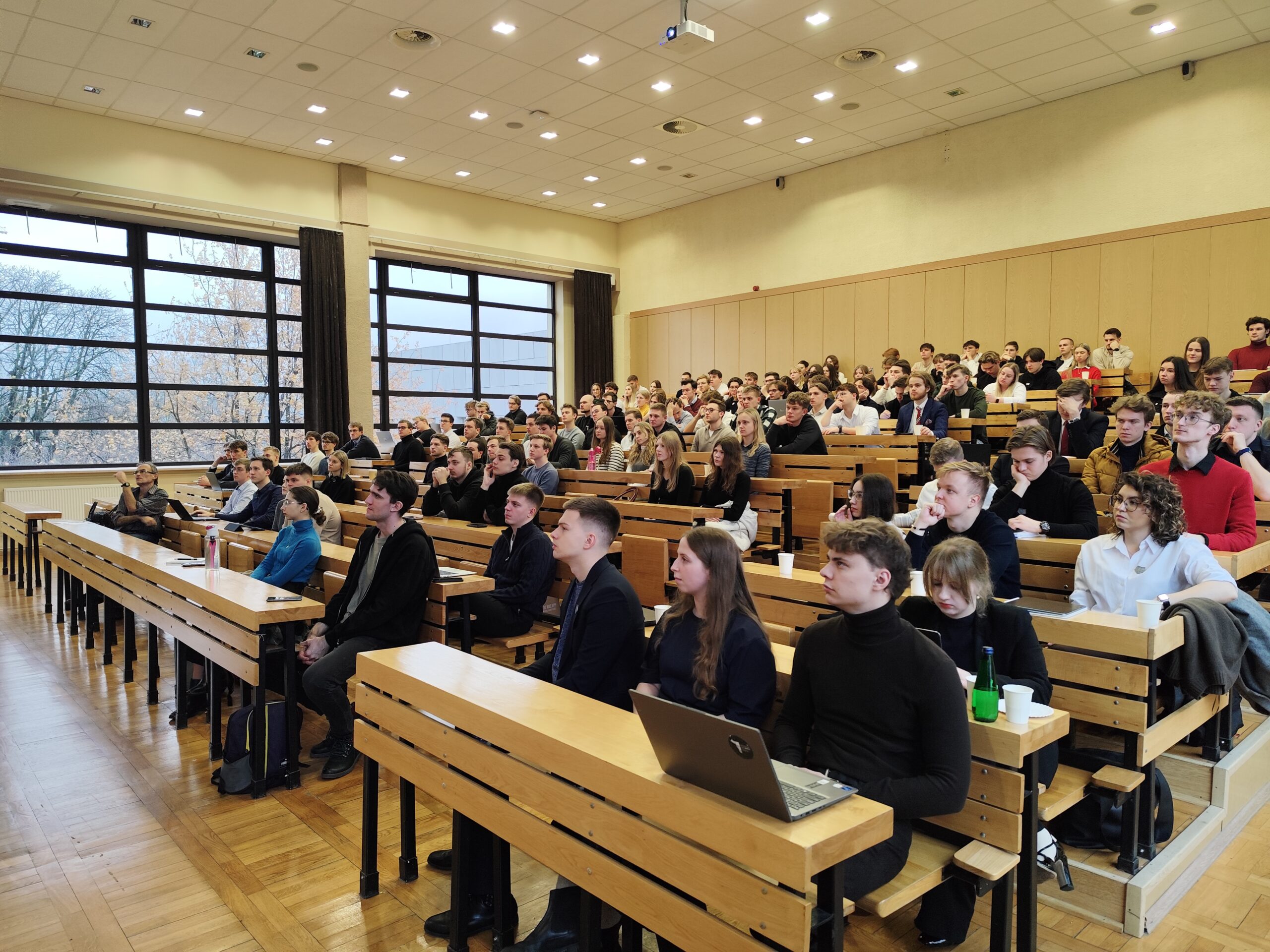 UEW Koło Naukowego Rynku Kapitałowego Hossa Procapital