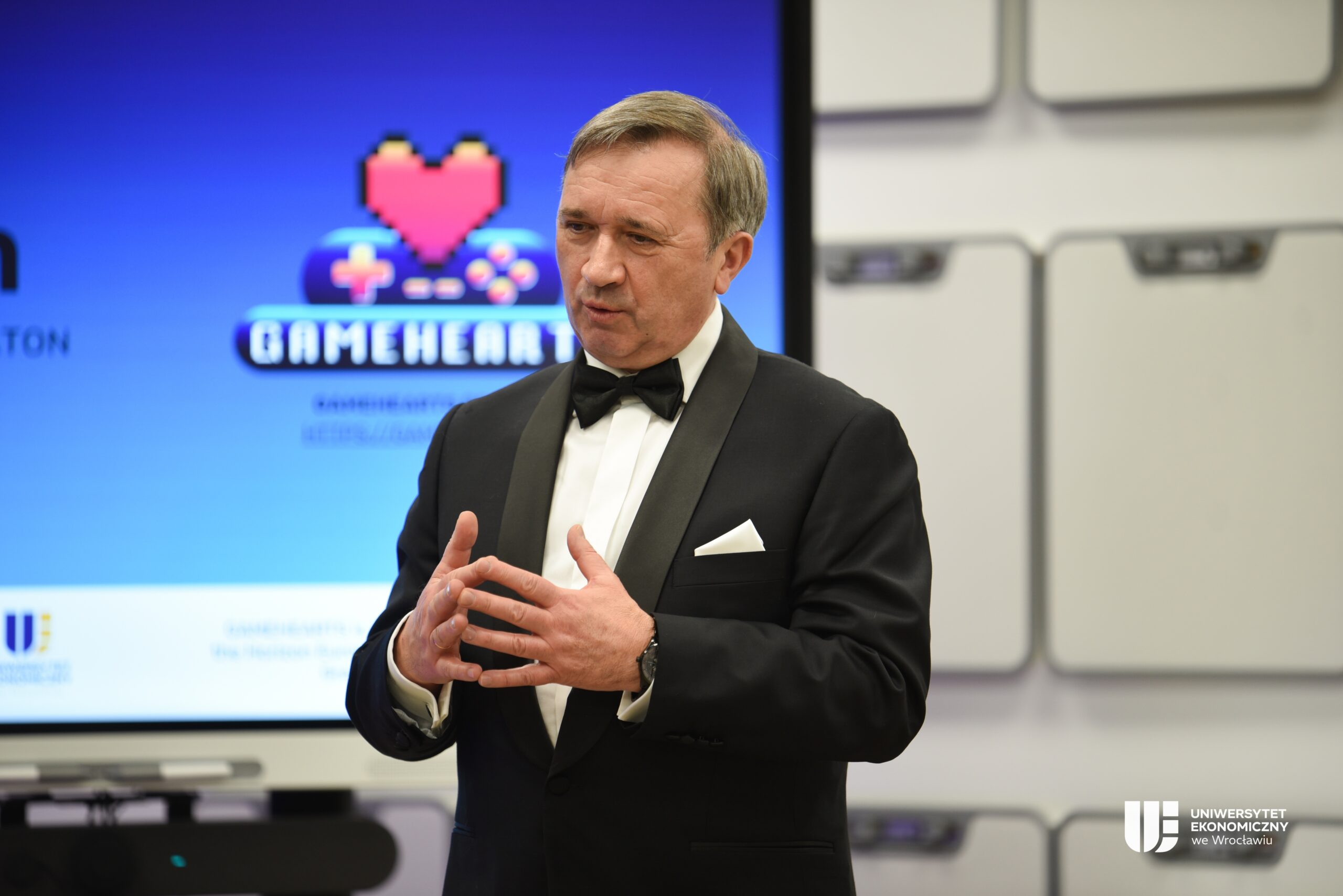 GAMEHEARTS uew