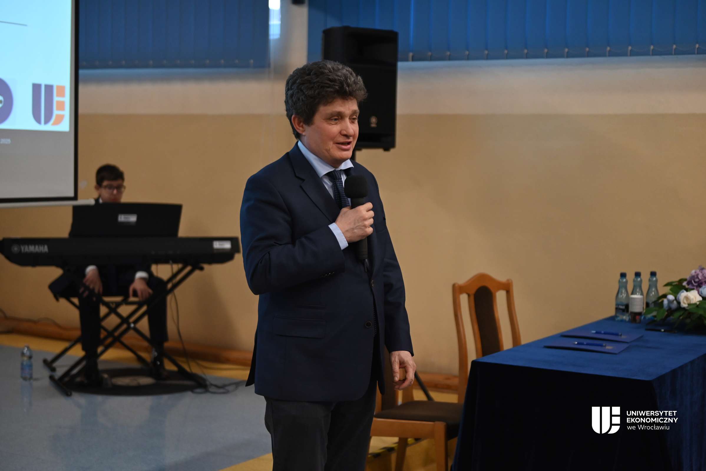 Zespół Szkół Ekonomiczno-Ogólnokształcących pod Patronatem UEW