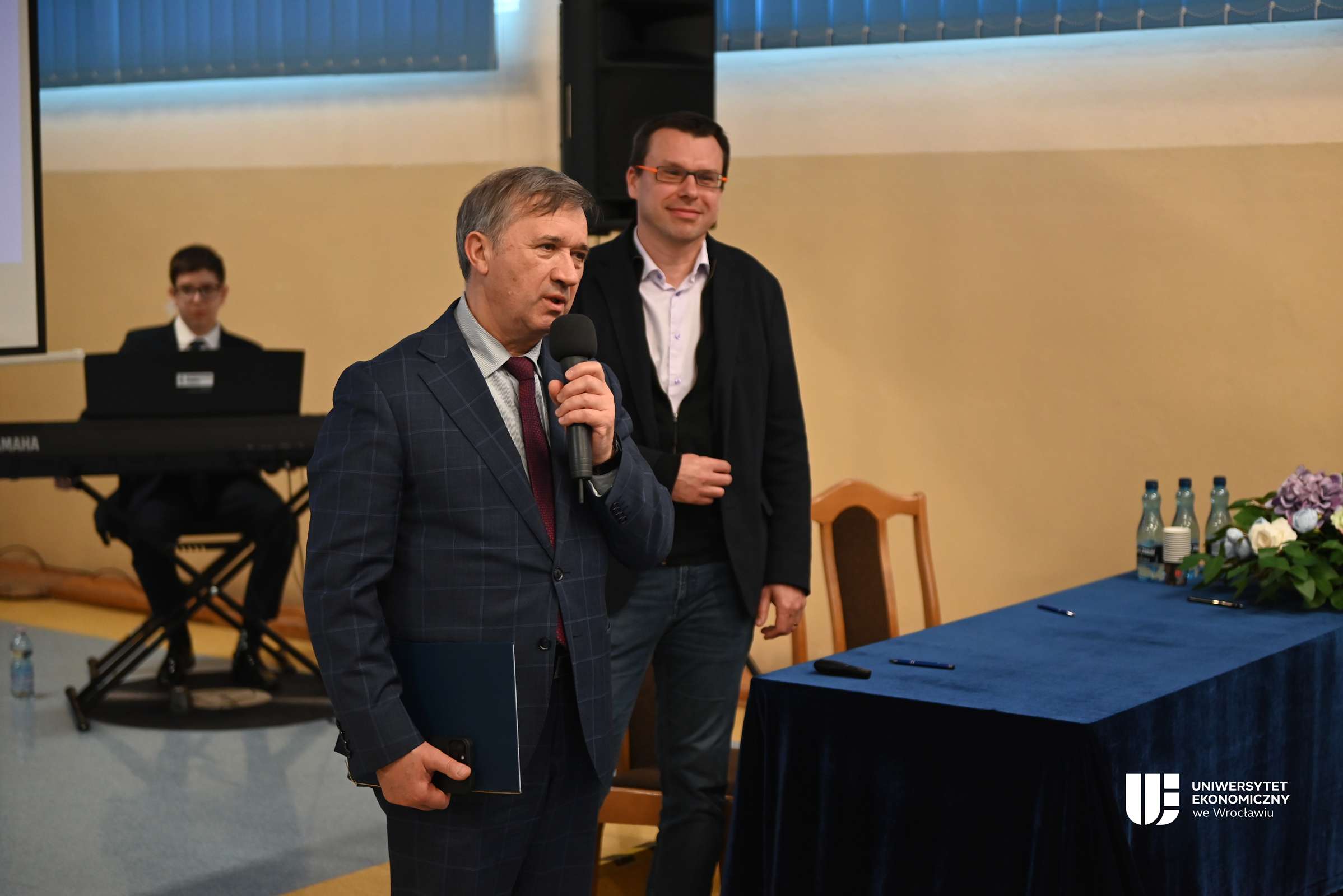 Zespół Szkół Ekonomiczno-Ogólnokształcących pod Patronatem UEW