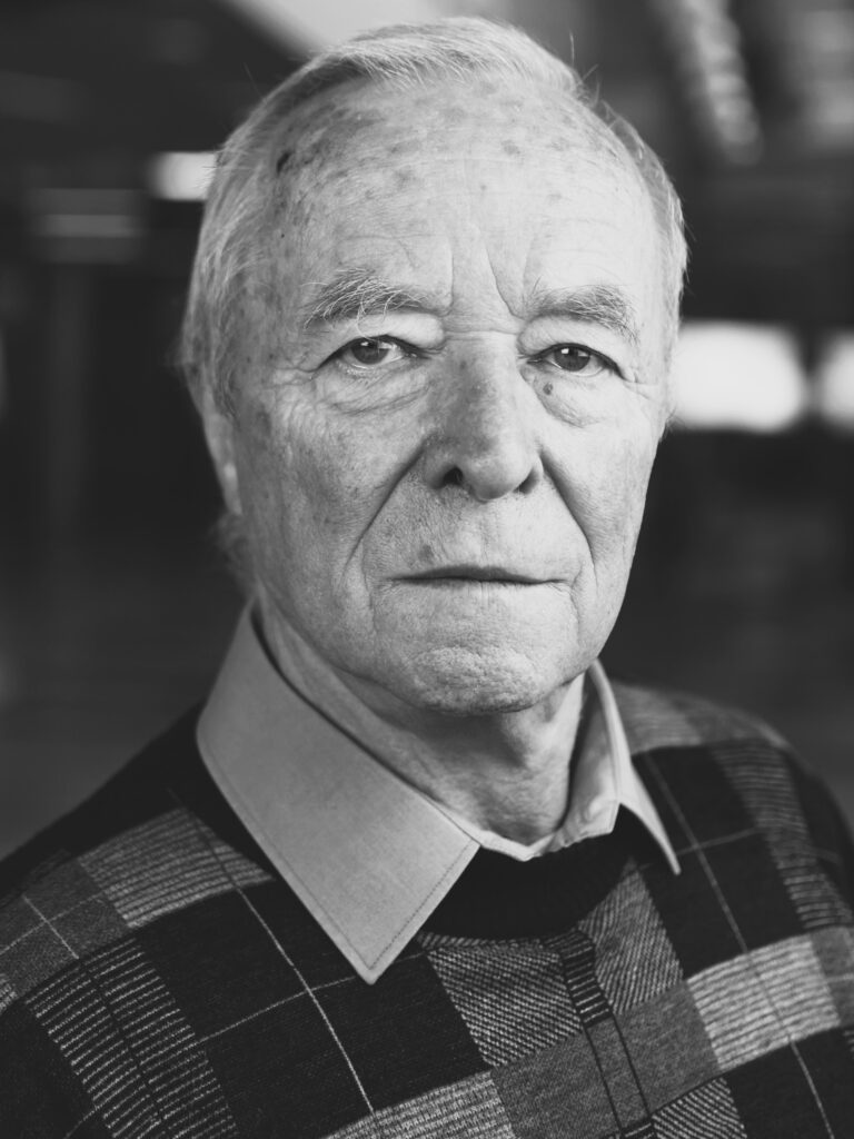 prof. jerzy hanuza uew