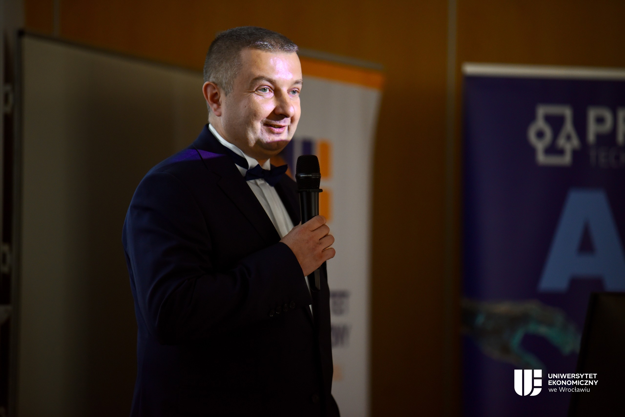 sympozjum polskiego stowarzyszenia polskiej inteligencji 2025 uew