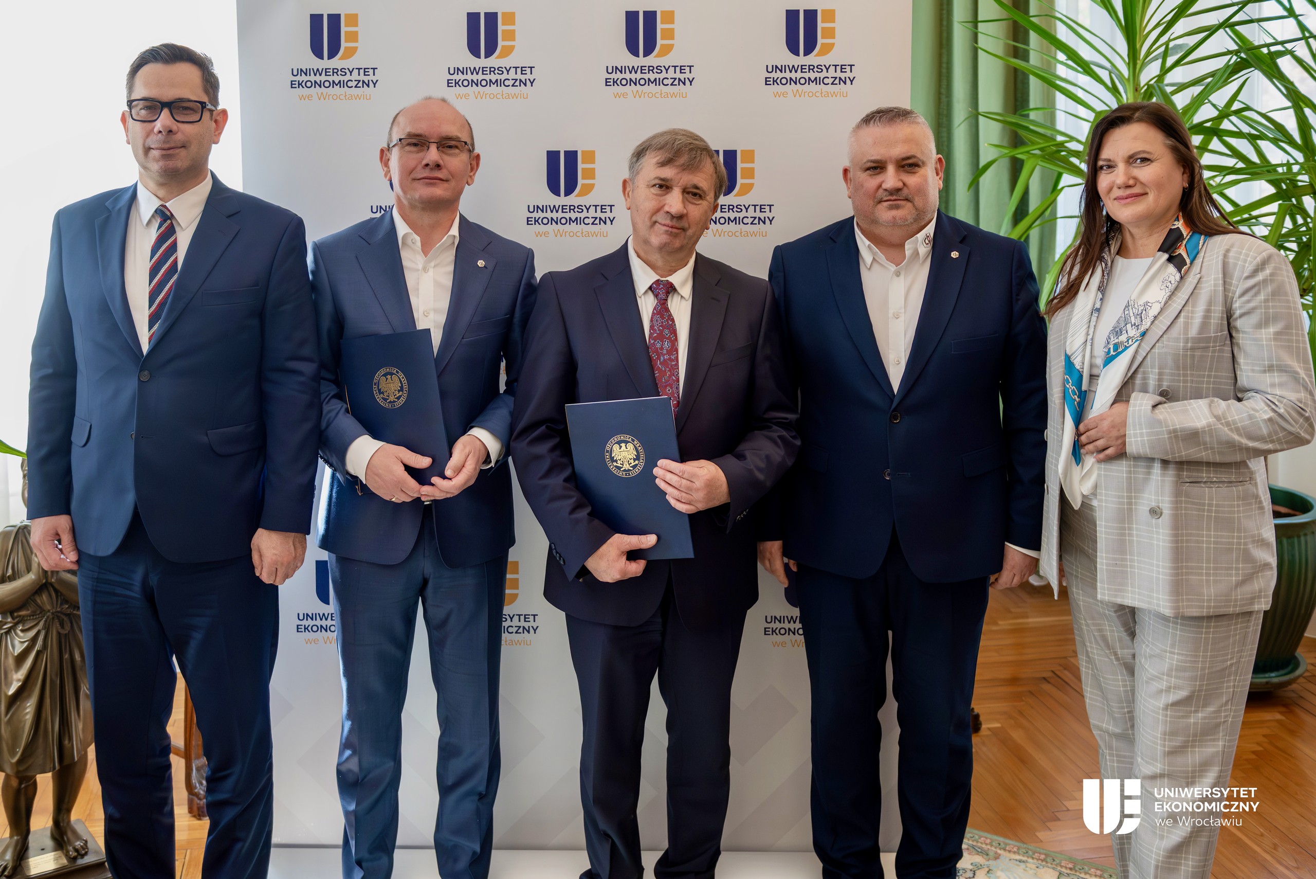 Porozumienie UEW-CBJ KGHM
