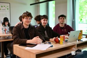 AI in Finance – hackathon UEW 2026