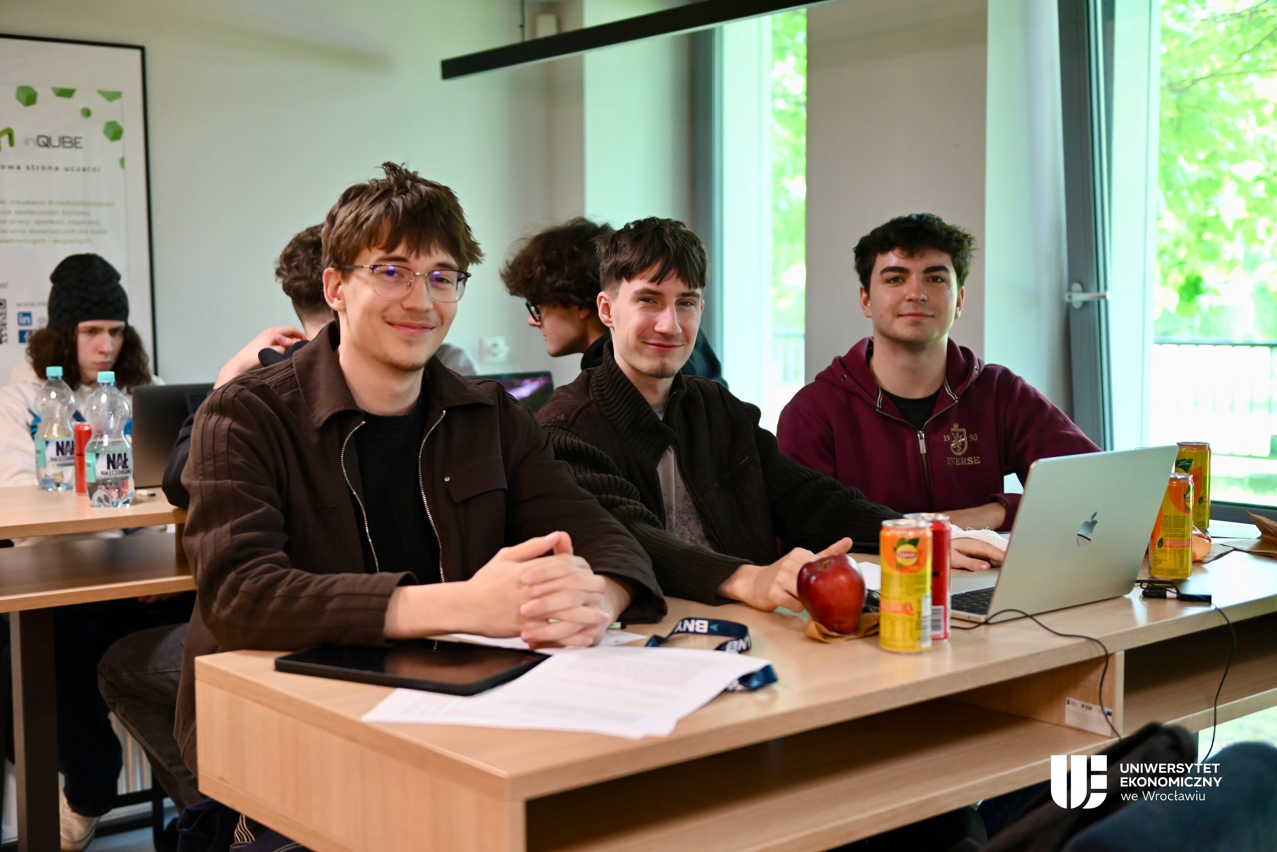 AI in Finance – hackathon UEW 2026