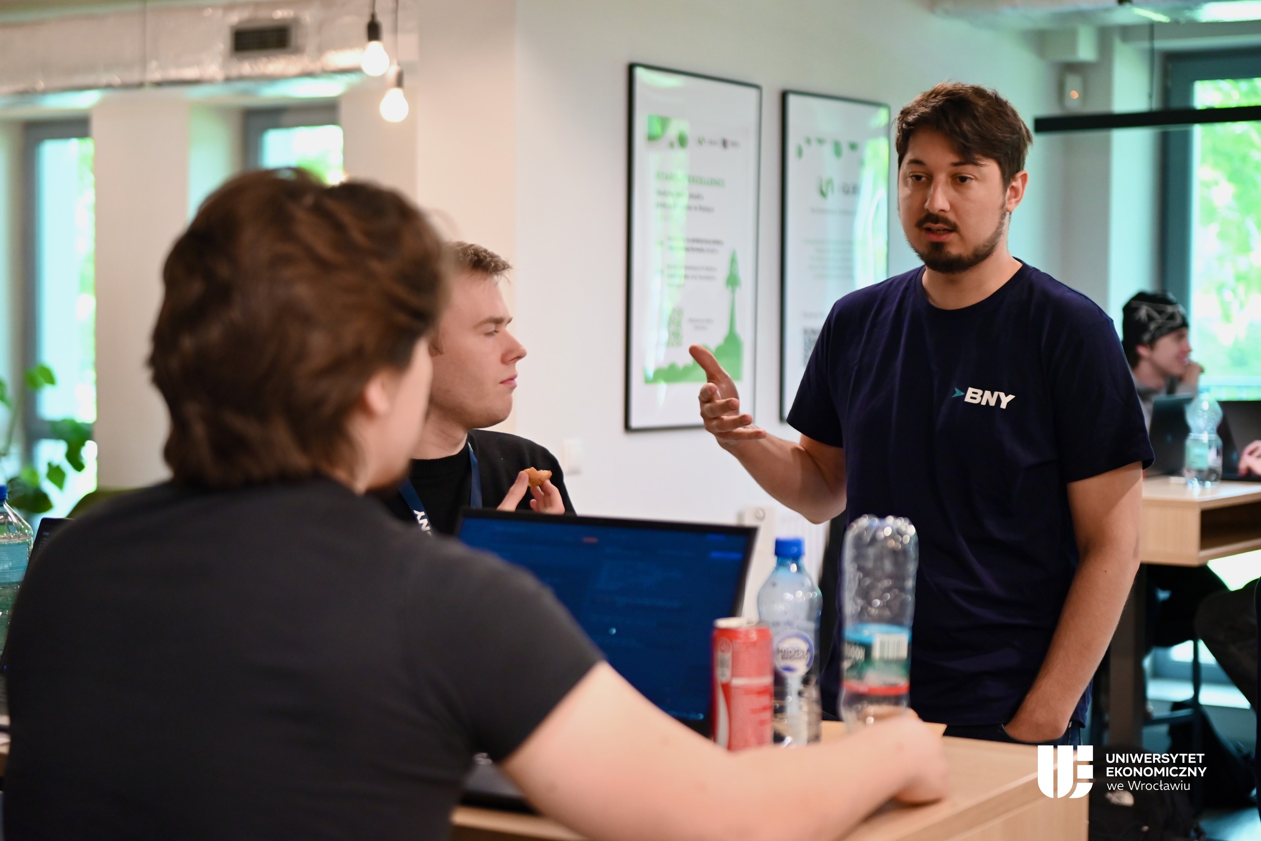 AI in Finance – hackathon UEW 2026