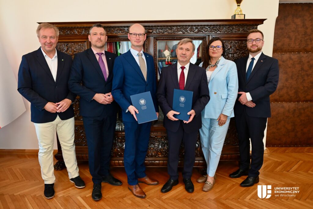 Porozumienie UEW i MZUK w Wałbrzychu
