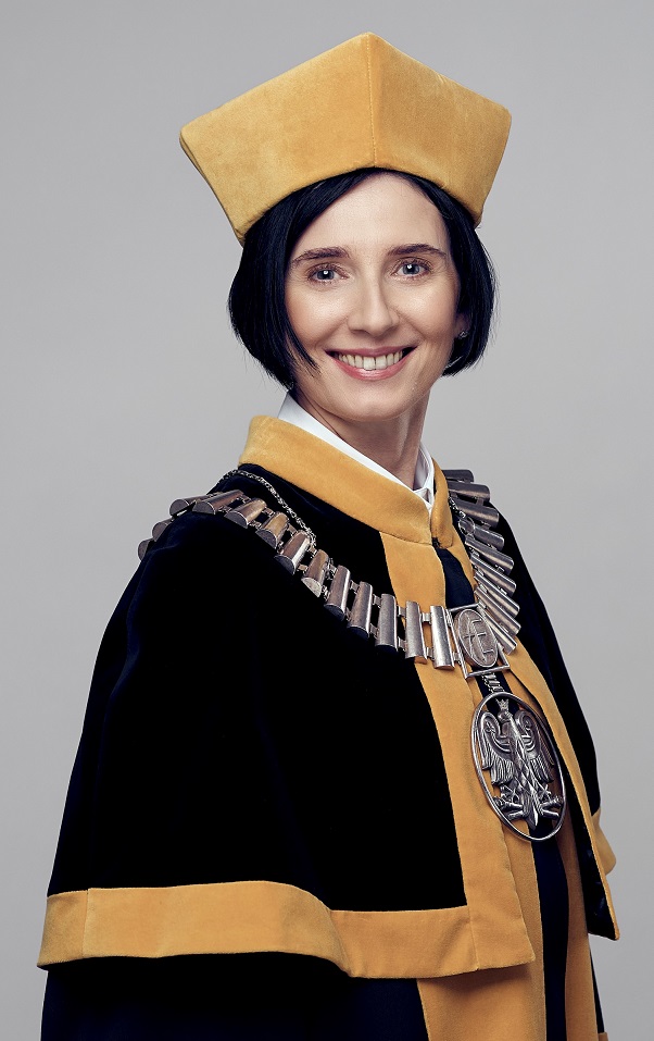 Estera-Piwoni-Krzeszowska